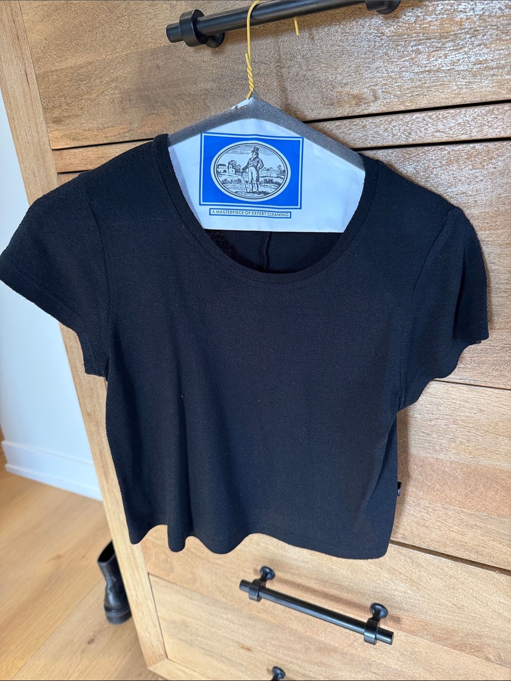 OZMA Black Short-Sleeve Crop Top